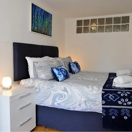 Mary Lyth - West Cliff With Parking Whitby