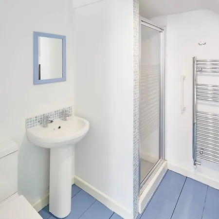 Mary Lyth - West Cliff With Parking *